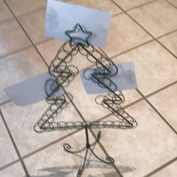 Green Wire Christmas Wreath or Picture Card Holder - Picture 2 of 10